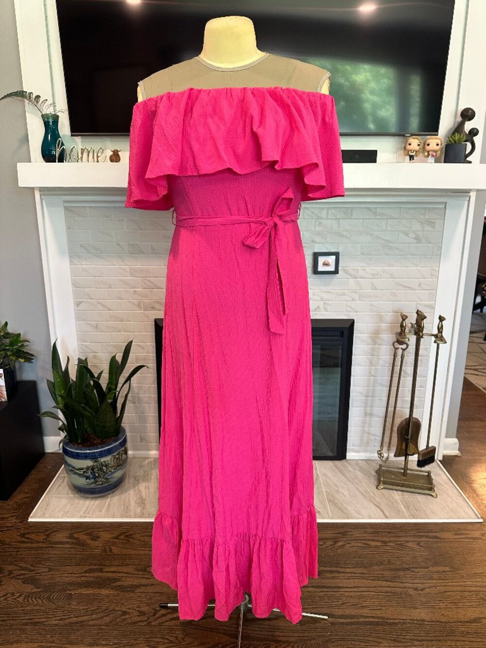 Calvin Klein - Women's Off-The-Shoulder Ruffled Maxi Dress - Size 8